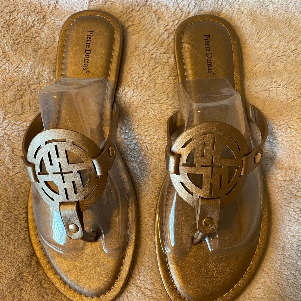 Boutique sandals